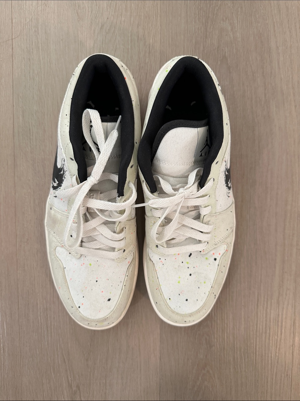 Jordan Men’s Low-Top Sneakers in White, Black, Cream with Paint Splatter - Picture 2 of 4